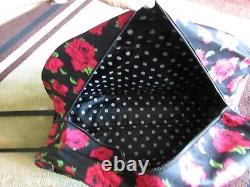Betsey Johnson Red Roses Rolling Duffle Weekender Luggage Carry On Nwt