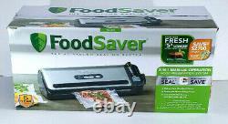 Food Saver FM3945 2-In-1 Vacuum Sealing System with 30 Starter Bags & Roll New