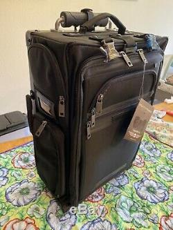 Stealth Premier 22 in Rolling Bag Luggage Works NEW LuggageWorks