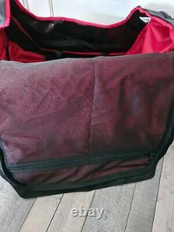 The North Face Rolling Thunder 30 Travel Bag Brand New 80L