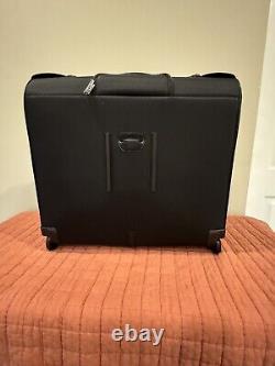Travelpro Platinum Elite 50 Rolling Garment Bag Black 22 X 24 X 10.5 New