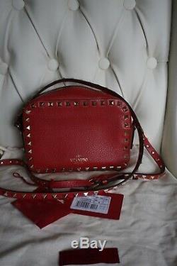Valentino Garavani Rockstud Rolling Camera Crossbody Bag grainy leather in red